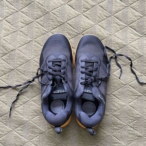 NWOT Hylete Men’s lifting shoes